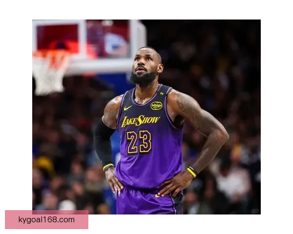 揭秘湖人冲冠背后詹姆斯带头拼搏 41岁老将仍无惧疲劳引领队友出战